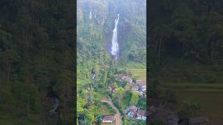 Indah banget kampungnya, tapi takut ada banjir kalau ada hujan deras #curugkubang