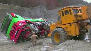 Mega Mud Construction Site / Ford Aeromax 6x6 / Crash On The RC Mine