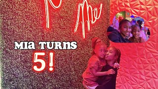 CELEBRATING MIA’S BDAY at Santa’s Secret Stash | VLOGMAS WEEK 1!