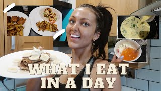 WHAT I CURRENTLY EAT IN A DAY!