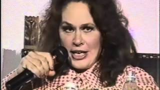 KAREN BLACK UNPLUGGED- Alfred Hitchcock's Belly Button, Nicholson, Hopper, Sutherland & More!