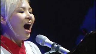 korean girl singing you raise me up