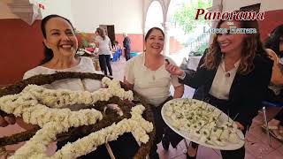 ASÍ REALIZAN LAS DAMAS DE LA VIRGEN LAS ARMAZONES CON FLORES PARA EL ALTAR DE LA VIRGEN DE SAN JUAN