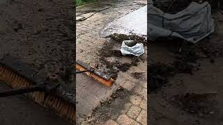 Block paving Driveway clean in less than 1 minute - Oddly satisfying.