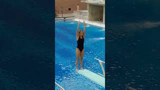 Junior Olympics Dive Competition Region 5 Ohio 403C Inward 1 1/2 Dive 16-18 Girls level of 2.2