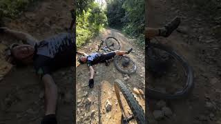 Quem nunca caiu de pedal clip que atire a primeira pedra 😂😂 #pedalclip #pedalmtb #mtbbike #mtbbr