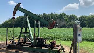 Baker pumpjack In Illinois