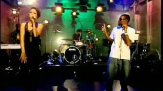 Amelle Berrabah & Tinchy Stryder - Never Leave You (TMF Sessions 2009)