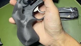 Unboxing and Install of the Hamre Forge Hook grips for the Ruger LCR