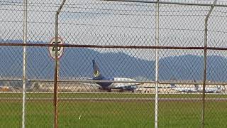 Rutaca Airlines 737-200 take off POS