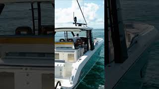 Boston Whaler 420 Outrage