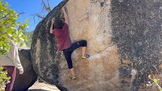 Dead Tree Left (V4/5) - Tall Beta: Lake Tahoe Bouldering [Pfiff]