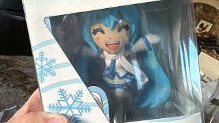 YouTooz Unboxing - Snow Miku Vinyl Figure - You Tooz Hatsune Miku Collectible