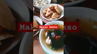 Makan bakso#feedshortsvidio,#travelandfoodmakassar