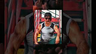 Jackie Sr shows place to #paparazzi #jackieshroff #bhidu #daneuz