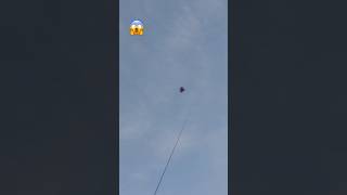 big kite flying 😱🪁kite flying 🪁#patang #kiteflying #bigkite #kitefighting #kite #kitelover#kitekite