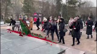 Возложение цветов на Площади Павших борцов ВЕЧНАЯ ПАМЯТЬ