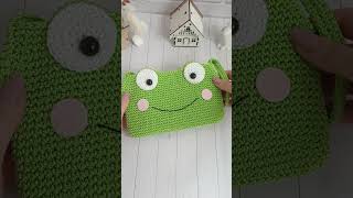 Crochet children`s bag - Frog #crochet #crocheteasy #crochetbag #crochetideas #crochetphonebag