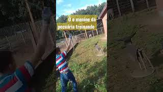 menino aí é brutu na corda ou não?