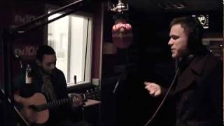 Olly Murs - 'Thinking Of Me' [ACOUSTIC LIVE] FM104