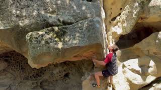 The Block Right (V6) - Tall Beta: Castle Rock Bouldering [Pfiff]