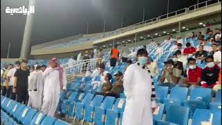 جماهير الشباب تتوافد على ملعب مباراة مومباي الهندي