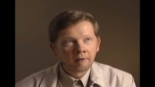 Eckhart Tolle: İnsana Asıl Acı Çektiren Kendi Düşünceleridir!