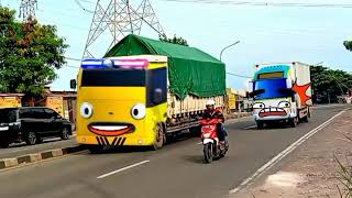 anjay..!! iring-iringan truk tayo melintasi jalan lintas Sumatra