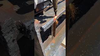 Track Torch Burner - Clean Straight Cuts on 1.5 inch Steel w/oxy & ace #metal #hardwork #burn #lava