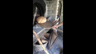 Cummari Anna caccia u pani - Comare Anna toglie il pane