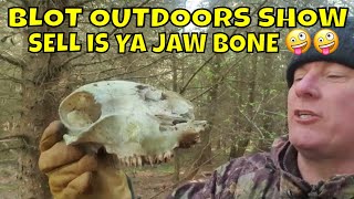 Blot outdoors show Sell is ya Jaw Bone sketch