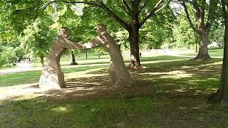 Südpankepark mit Denkmal Wiedervereinigung