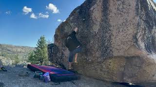 Shelly's (V3) - Tall Beta: Lake Tahoe Bouldering [Pfiff]