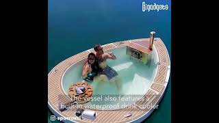 Spacruzzi electric hot tub boat #gigadgets #sailing #hottub #luxurylife #luxurytravel