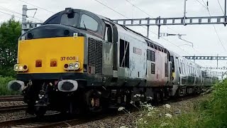 Class 37: ROG 37608 Hauls A Heathrow Express Class 387 Past Tilehurst East Junction