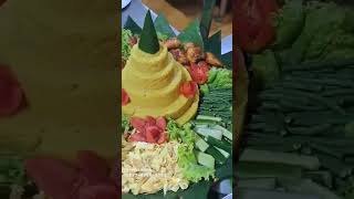 Cobain Yuk! Nasi Tumpeng unik ala Dapur J&J #shorts #kuningan #kulinerkuningan #kuninganjawabarat