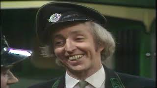 On The Buses Series 3 Episode 12 The Squeeze