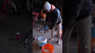 Mixing "ROMPOX D1 Paving Jointing Mortar"