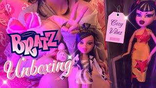 A Late-Night, Vibey Bratz Unboxing 💜💖