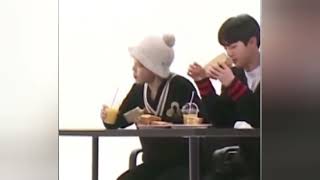 Jimin eating in cute way🐥🐥