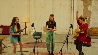 Las Lloronas - Little poets (live)