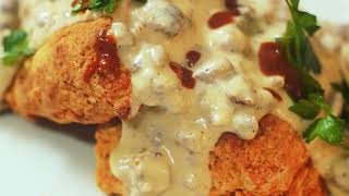 Spiceology Coastal Butter Cheddar Jalapeno Biscuits & Gravy with Black & Bleu Hot Sauce Recipe