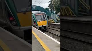 Irish Rail 22000 passes Sydney Parade level crossing!