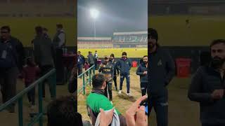 Babar Azam fan chants o chitta markal de | Babar Azam with fans | Babar Azam in Psl