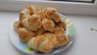 РОГАЛИКИ С ВАРЕНОЙ СГУЩЕНКОЙ ИЗ ПЕСОЧНОГО ТЕСТА)ВКУСНО)