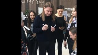 31.03.2018 Валерий Кипелов дает автографы, Минск, Victoria Olimp