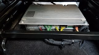 How to Remove Amplifier from Land Rover LR3 LR4 2007 for Repair.