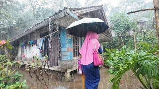 HAWA DINGIN !! HUJAN LEBAT DAN PETIR DI SORE HARI, LEWATI JALAN BECEK DEPAN RUMAH TENGAH KEBUN