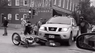 Pick-up driver gets quick revenge on bikers who headbutted his car