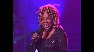 Thelma Houston singing LIVE Falling, Don't Leave Me The Way-PLEASE subscribe to my YouTube channel-T